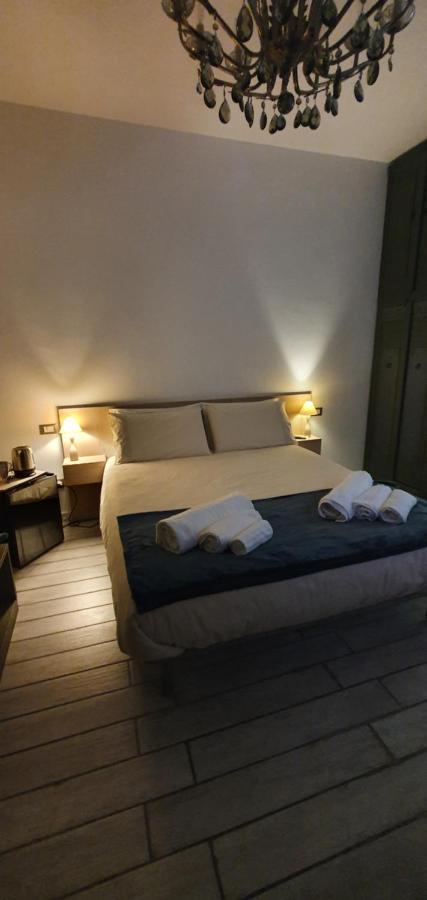 Piazza Martiri Rooms Cagliari Luaran gambar