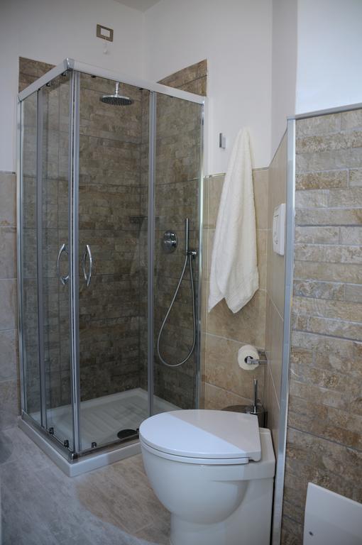 Piazza Martiri Rooms Cagliari Bilik gambar