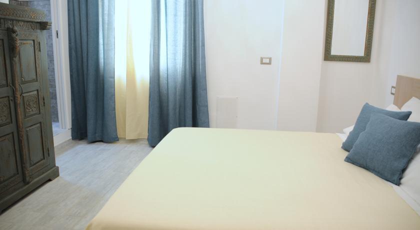 Piazza Martiri Rooms Cagliari Bilik gambar