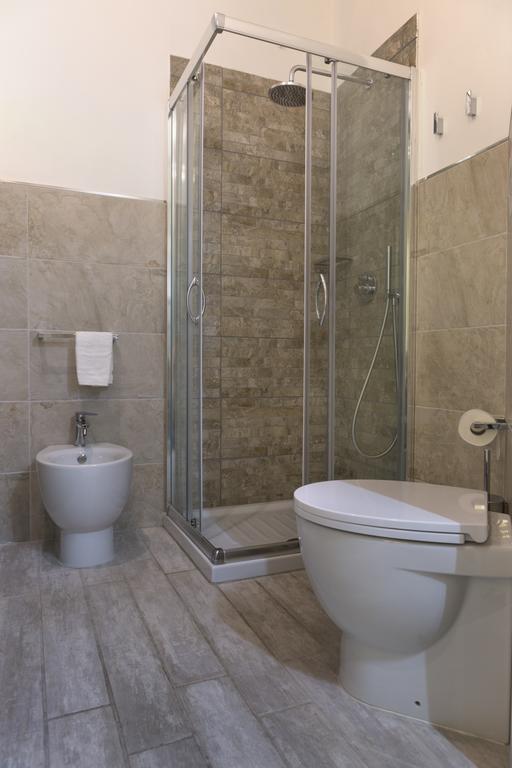 Piazza Martiri Rooms Cagliari Luaran gambar