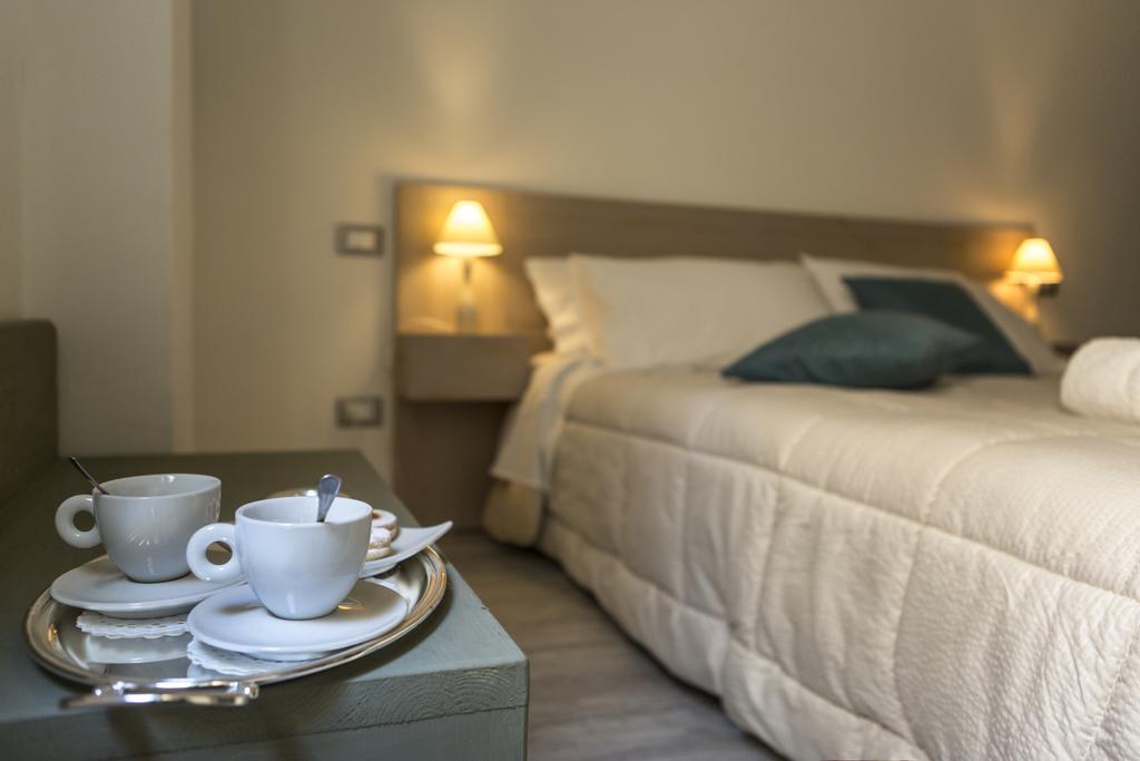 Piazza Martiri Rooms Cagliari Luaran gambar