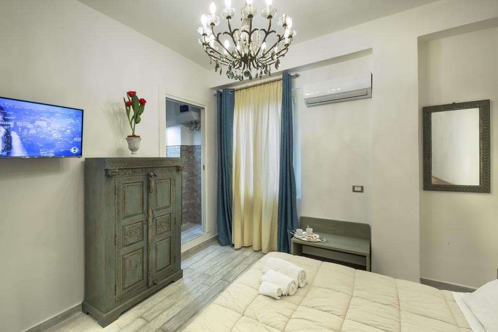 Piazza Martiri Rooms Cagliari Bilik gambar